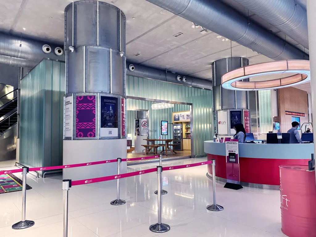 Check-in counter Aloft Kuala Lumpur Sentral hotel lobby