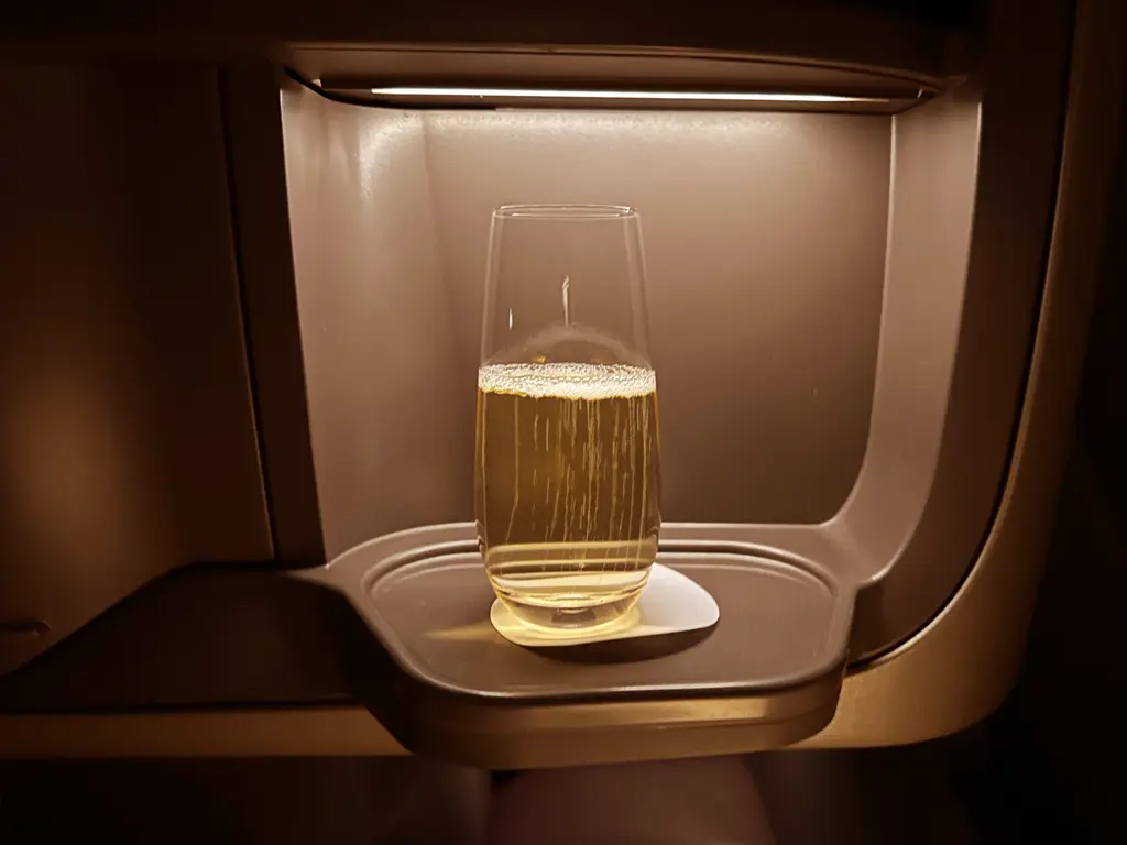Champagne served with Business Class meal 2, Singapore Airlines SQ22 SIN-EWR A350-900ULR
