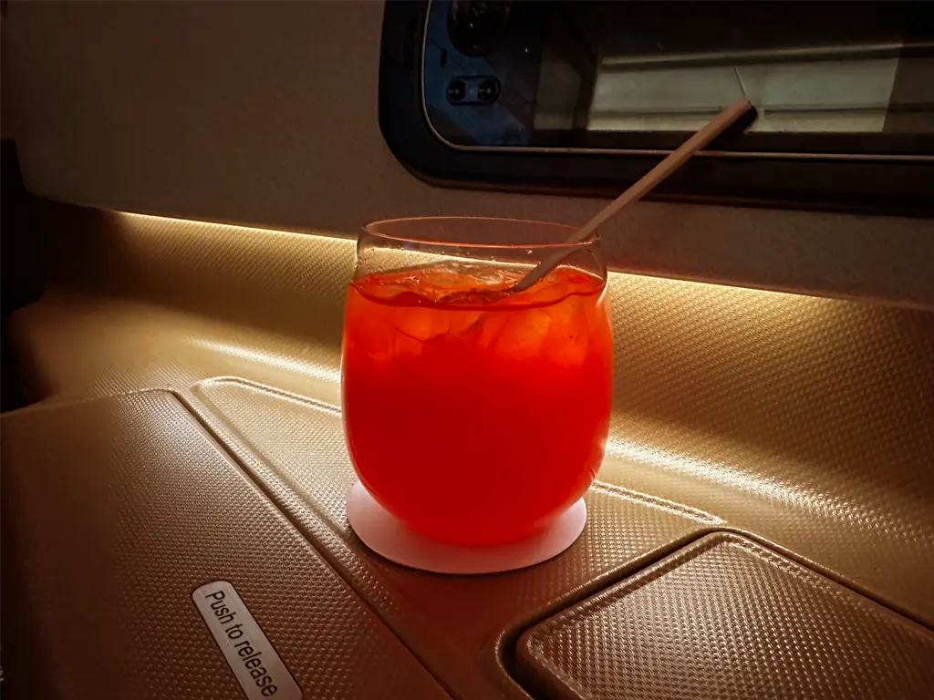 Singapore Sling cocktail, Singapore Airlines SQ22 SIN-EWR A350-900ULR