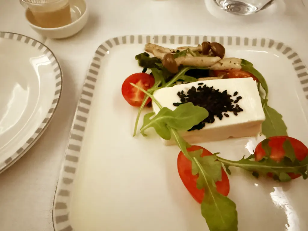 Vegetarian Oriental Meal 2: Starter (Standout Dish), Singapore Airlines SQ22 SIN-EWR A350-900ULR