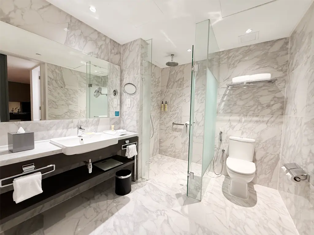Separate shower and toilet in the 1-bedroom suite, Element Kuala Lumpur