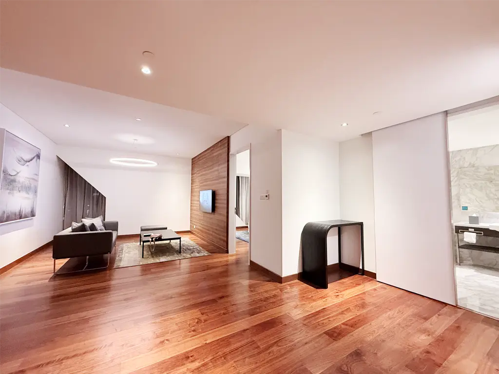 Right side of the 1-bedroom suite foyer, Element Kuala Lumpur