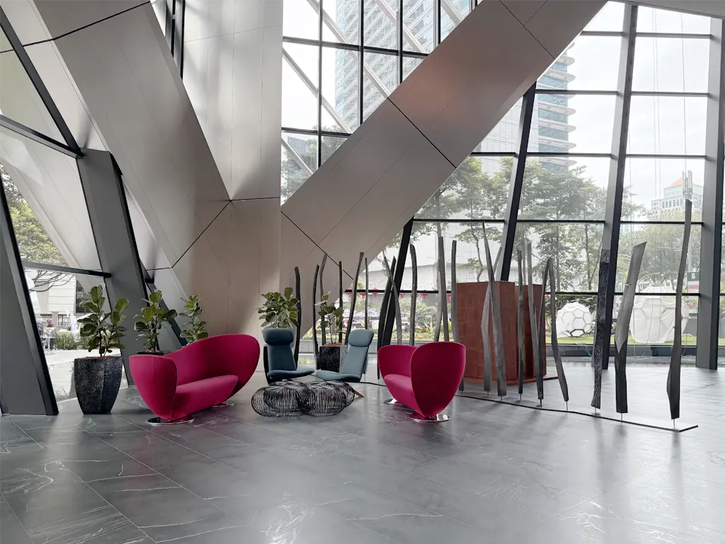 Element KL's ground floor lobby features "Rusuk" (Malay for ribs), a wood and graphite sculpture by Malaysian artist Juhari Said