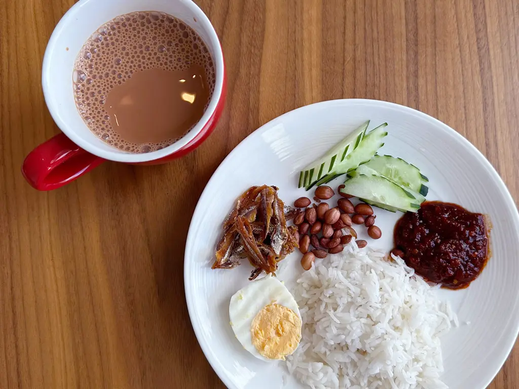 Nasi lemak and teh tarik at TRACE Restaurant & Bar, Element Kuala Lumpur